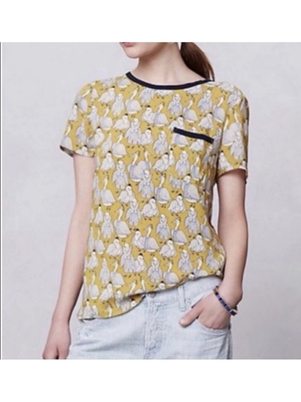 Anthropologie Maeve Birds Motif Whimsy Novelty Blouse Top Women’s Size 8 Mustard